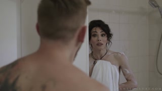 Athletic and Enhanced, Fucking in the Bathroom - porno gratis en GEEZ.TUBE