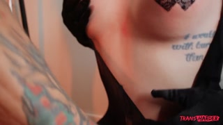 Tonton Tattooed Burglar Evie Envy Loves Rough Doggystyle & Cumshot di GEEZ.TUBE - video terbaik