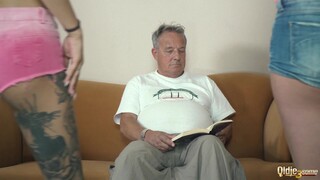 Big Tits and Ball Licking - pornô grátis no GEEZ.TUBE