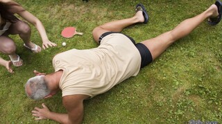 Schau Minnie's Blowjob Skills Impress Attilah auf GEEZ.TUBE - die besten Videos