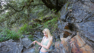 Assista Hiking with My Stepdad's Dirty Intentions no GEEZ.TUBE - os melhores vídeos