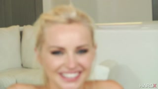 Staci Carr: Petite, Blonde, and Hot - porn percuma di GEEZ.TUBE