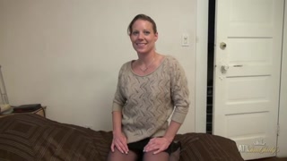 Alyssa Dutch Hot MILF Strips in Casting - pornô grátis no GEEZ.TUBE