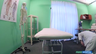Kathy Gives Doctor a Handjob and Blowjob - kostenlose Pornos auf GEEZ.TUBE