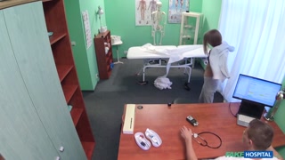 Rough Doggystyle in the Doctor's Office - kostenlose Pornos auf GEEZ.TUBE