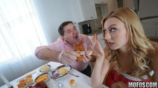 Alexa's Natural Tits and Valentina's Feet in POV Porn - pornô grátis no GEEZ.TUBE