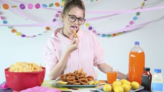 Blonde, Amateur, and Bukkake Bliss - 在GEEZ.TUBE上的免费色情内容