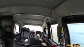 Lady Gets Car Sex for a Free Ride Home - free porn on GEEZ.TUBE