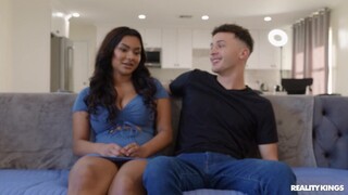 Schau Numi's Shaved Pussy Gets Fucked auf GEEZ.TUBE - die besten Videos