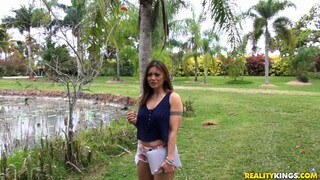 Watch Latina Blonde Stokes Blowjob on GEEZ.TUBE - the best videos
