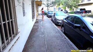Sophia's Blowjob Session - free porn on GEEZ.TUBE