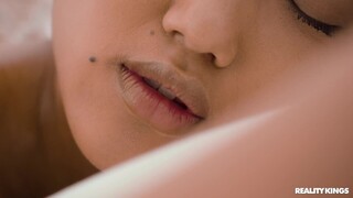 Amateur Oil Action - หนังโป๊ฟรีที่ GEEZ.TUBE
