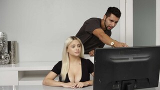Schau Tattooed Girl's Dirty Relationship auf GEEZ.TUBE - die besten Videos