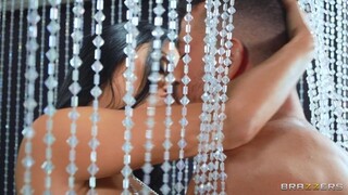 Schau Booty Play with Sapphire auf GEEZ.TUBE - die besten Videos