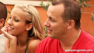 Sun, Sex, and Hardcore: Blonde Babes Unleashed - kostenlose Pornos auf GEEZ.TUBE