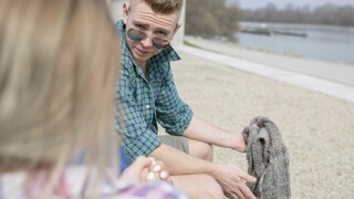 Schau Blonde Katie Sucks & Fucks in Outdoor Sex Scene auf GEEZ.TUBE - die besten Videos