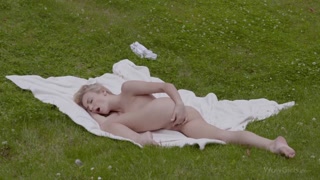 Guarda In the Outdoors with Aislin su GEEZ.TUBE - i migliori video