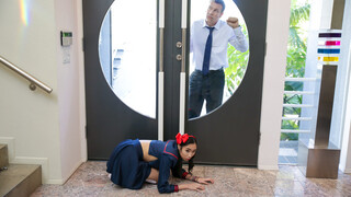 Schau Young and Petite with a Tight Cut auf GEEZ.TUBE - die besten Videos