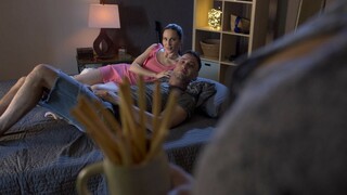 Girlfriend's Wild Movie Night - pornô grátis no GEEZ.TUBE
