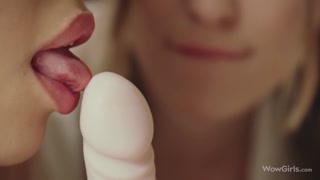 Naomi and Mencia's Sexy Playtime - pornô grátis no GEEZ.TUBE