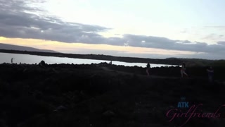 Brunette Ariel Grace Fingered to Pussy Flow Outdoors - gratis porno op GEEZ.TUBE
