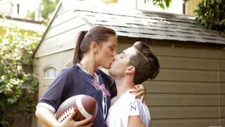 Lucas Frost dominates Alina Lopez in sweaty sports sex - 在GEEZ.TUBE上的免费色情内容