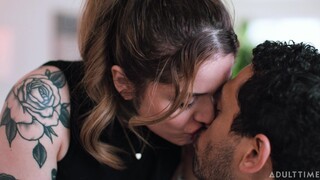 Interracial Deepthroat & Pussy Licking Ends in Creampie - porn gratis di GEEZ.TUBE