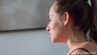 Guarda Naive Cassidy Klein Turns Hooker and Gets Fucked su GEEZ.TUBE - i migliori video