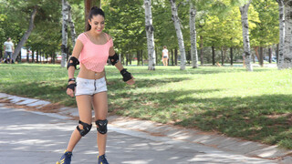 Young sexy Latina on wheels gets drilled - GEEZ.TUBEで無料ポルノ