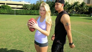 Fit Couple Fucks Hard - Gym Hookup Gone Wild - porn percuma di GEEZ.TUBE