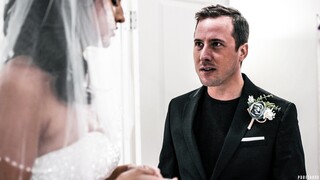 Natural Tits Brunette Gets Facial & Cumshot Finish - 在GEEZ.TUBE上的免费色情内容