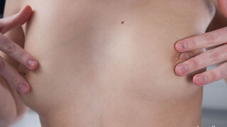 Selena B.'s Shaved Joy Session - GEEZ.TUBE에서 무료 포르노