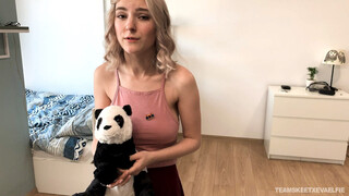 Eva Elfie’s Mouth Skills Get Adam Ocelot Rock Hard - free porn on GEEZ.TUBE