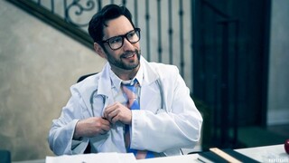 Doctor Fucks Tattoo Brunette Siri Dahl Deep & Rough - 在GEEZ.TUBE上的免费色情内容