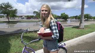 Blonde Teen Gets Pounded in Public Transport - free porn on GEEZ.TUBE