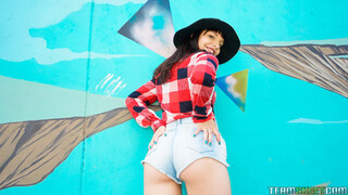 Ham and Pussy Slamwich with Sexy Latina Matilda Ramos - porn percuma di GEEZ.TUBE