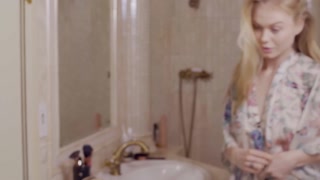 Naughty Nancy A Dildo Fun Before Bed - GEEZ.TUBE에서 무료 포르노