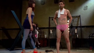 Femdom Face Sitting & Ball Crushing - Bella Rossi Owns Jay West - porno gratuito su GEEZ.TUBE