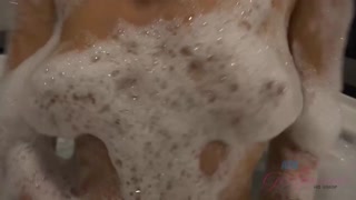 Lana Rhoades POV: Teasing You in the Shower - darmowe porno na GEEZ.TUBE