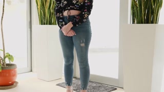 Big Tits Marie Gives Handjob & Gets Covered - Casting Couch Porn - free porn on GEEZ.TUBE