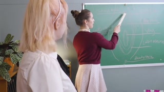 Banging the Teacher - Caset’s Wild School Fantasy - kostenlose Pornos auf GEEZ.TUBE
