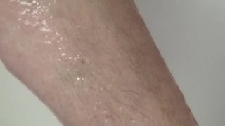 Redhead striptease in the shower with Sylvia Sinclair - kostenlose Pornos auf GEEZ.TUBE