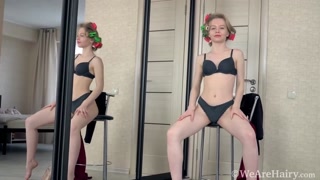 Watch Small tits blonde shows off naked body on GEEZ.TUBE - the best videos
