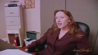 Monique and young stud go wild in office - kostenlose Pornos auf GEEZ.TUBE