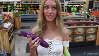 Young Mazzy's Toy Play - Solo Anal Action - pornografie gratuită pe GEEZ.TUBE