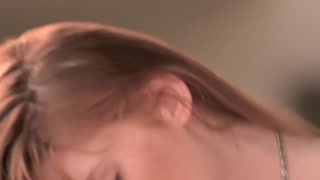Big Cock Orgy - Brunette Babes Go Wild - porno gratuito su GEEZ.TUBE