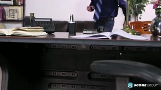 Mature Blonde Lauren Taylor Fucked Hard in Office - безкоштовне порно на GEEZ.TUBE