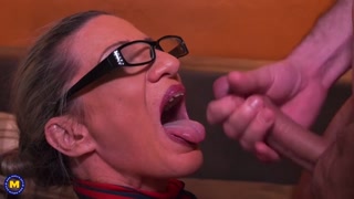 Naughty housewife with young guy - Gigi S facial finish - volné porno na GEEZ.TUBE