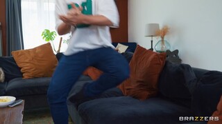 She Craves That Little Dick - Big Tits Blowjob - free porn on GEEZ.TUBE