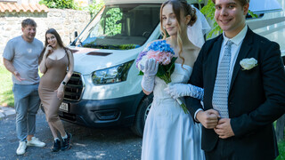 Blonde Bride Polly Young Takes Stranger Cock Before Wedding - phim khiêu dâm miễn phí trên GEEZ.TUBE